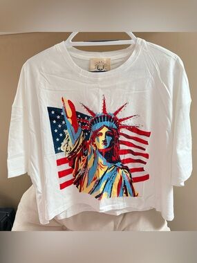 Fantastic Fawn Statue of Liberty Graphic Tee - White with Red, Blue & Yellow,